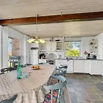 4 Bedroom In