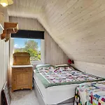 4 Bedroom In