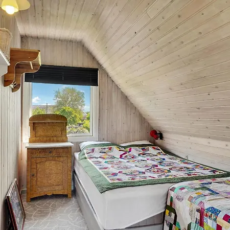 4 Bedroom In